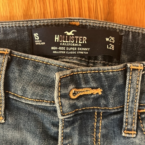 Hollister Ripped Jeans High Rise Super Skinny Stretch, Size 1S, 25W, 28L - Picture 2 of 9